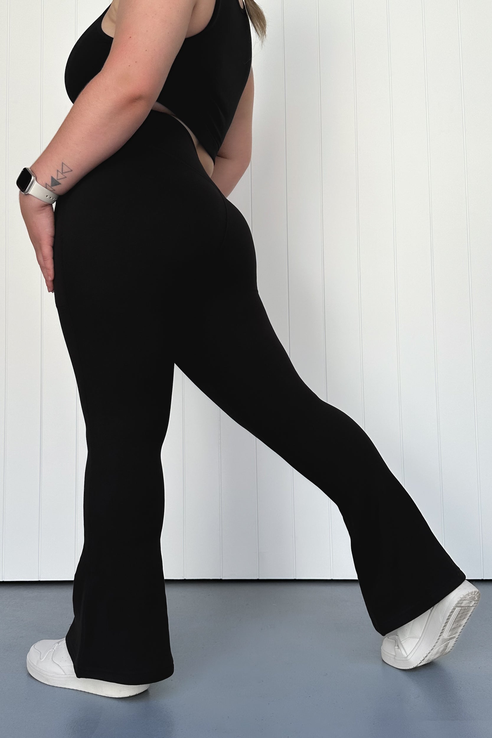 Plain Black - Fleece - Regular Flarey Leggings - Pockets
