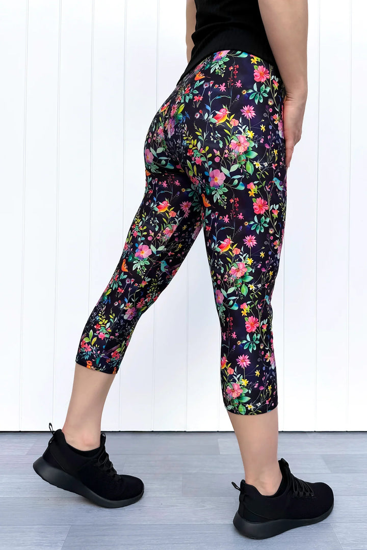 Birds and Blooms - Casual - Capri Leggings