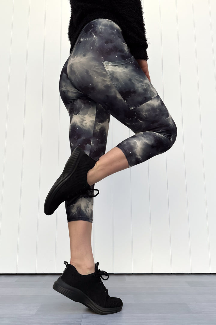 Galaxy Storm - Casual - Capri Leggings - Pockets