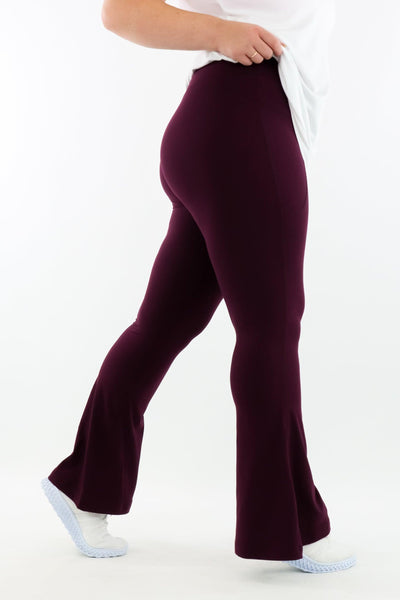 Plum - Regular Flarey Leggings - Leg Pockets