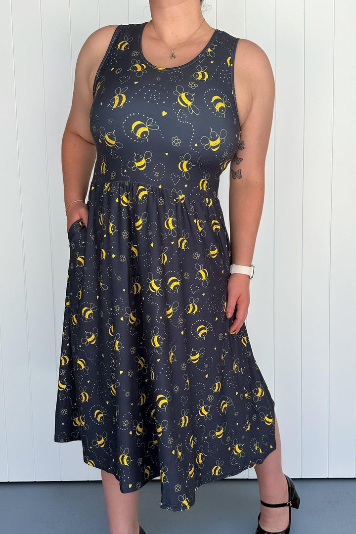 Bumble Bee - Sleeveless Midi Dress - Pockets