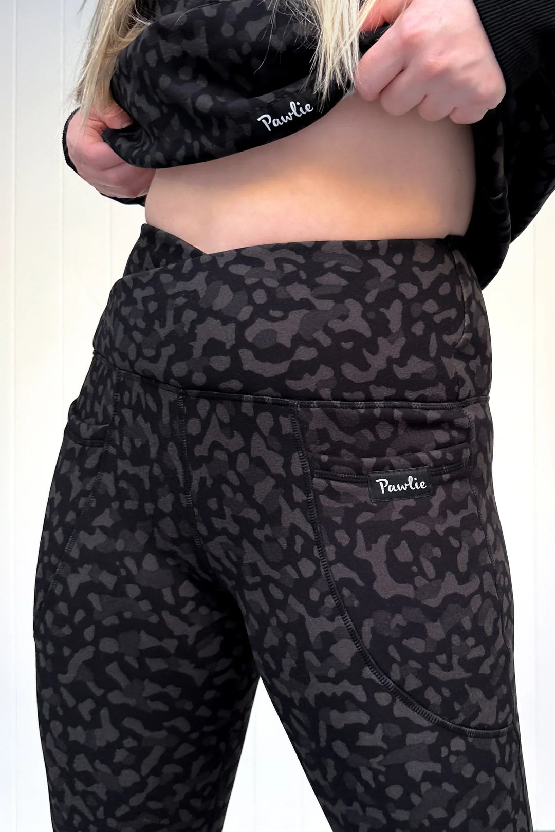 Black Panther - Fleece - Flarey Leggings - Pockets (Imperfect)