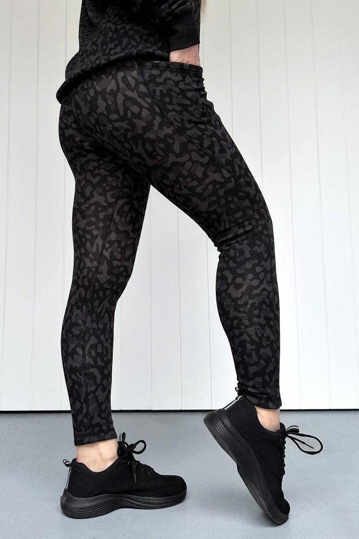 Black Panther - Fleece - Leg Pockets - Full Leggings (Imperfect)