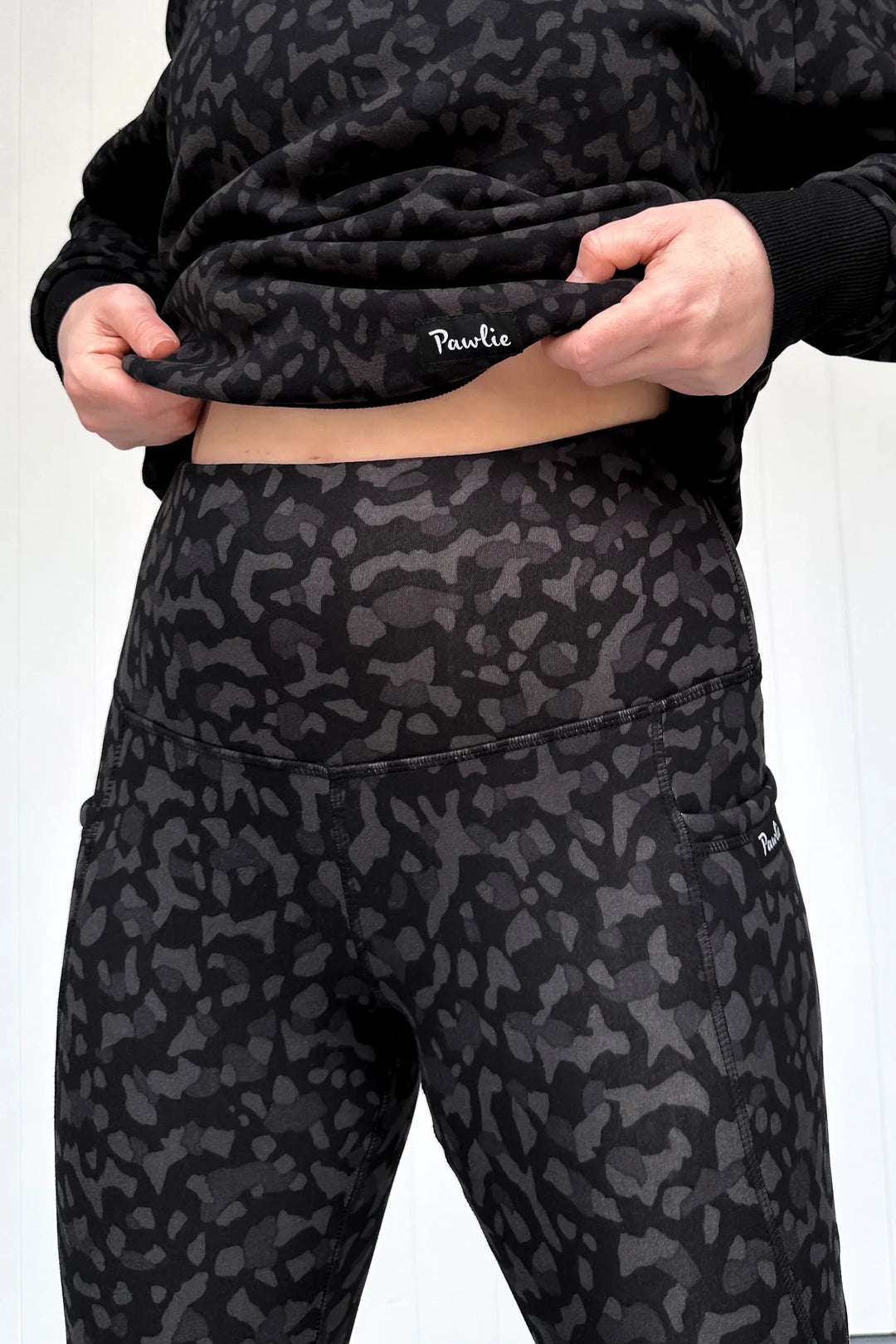 Black Panther - Fleece - Leg Pockets - Full Leggings (Imperfect)
