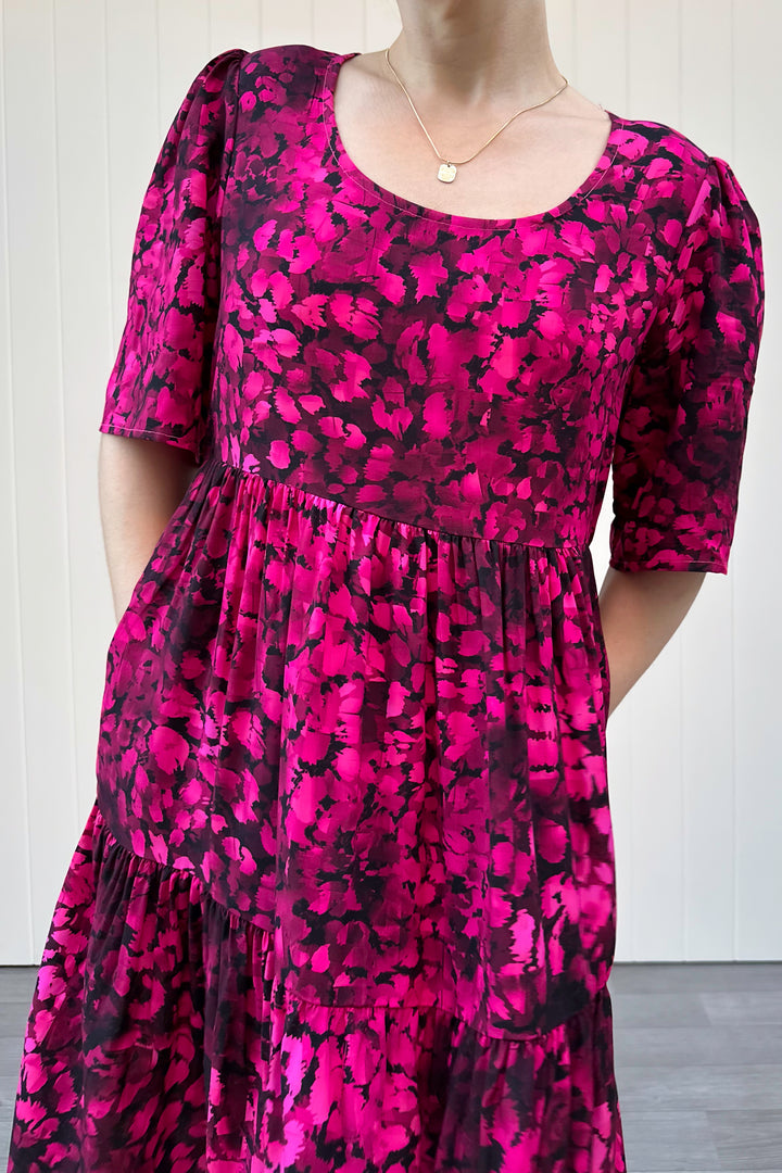 Lily Dress - Berry Leopard - Pockets