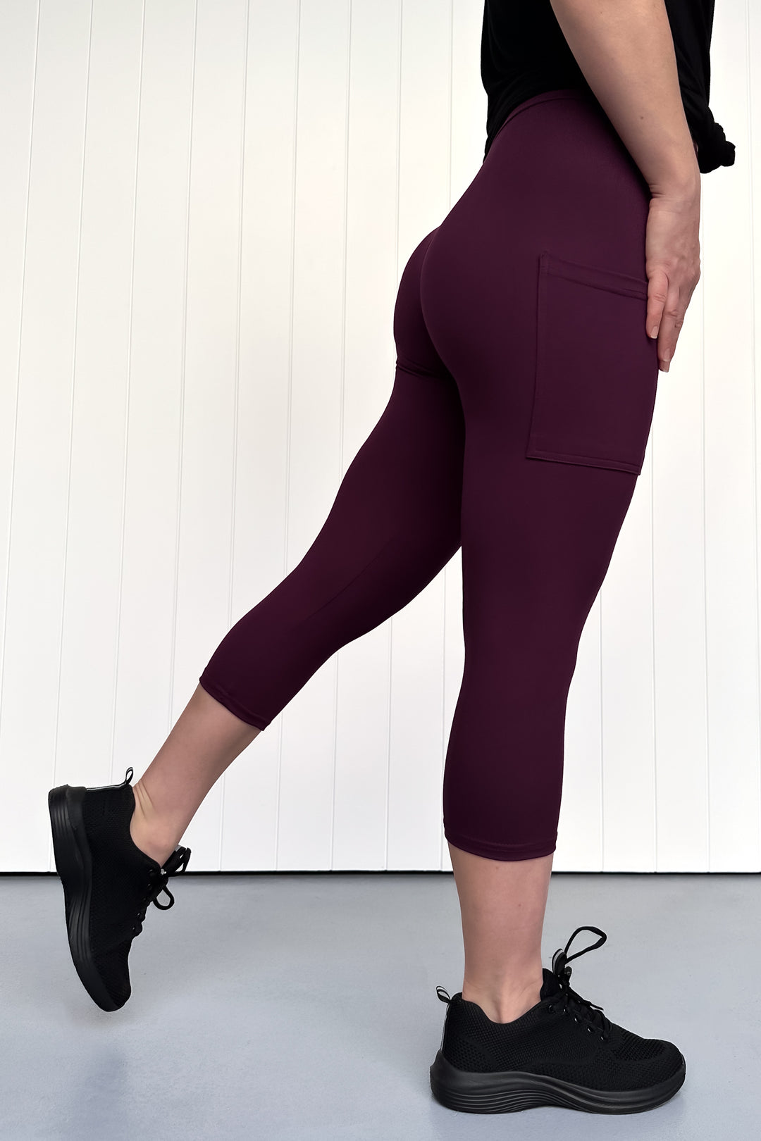 Plum - Casual - Capri Leggings - Pockets