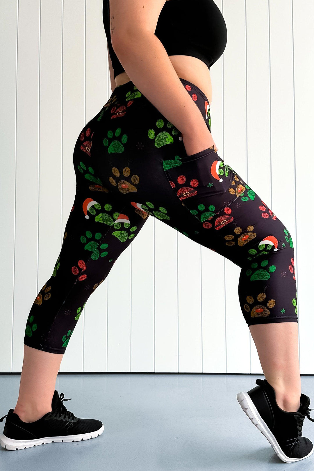 Santa Paws - Casual - Capri Leggings - Pockets