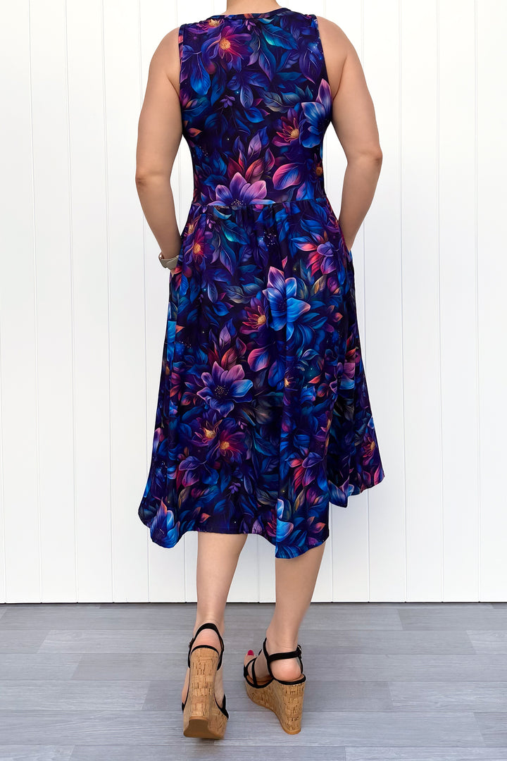 Obsidian Petal - Sleeveless Midi Dress - Pockets