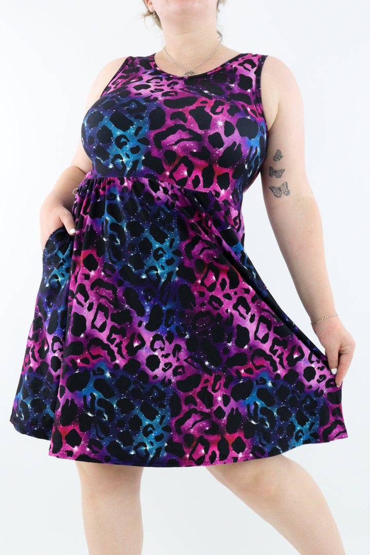 Animal Galaxy - Sleeveless Skater Dress - Knee Length - Side Pockets - Pawlie