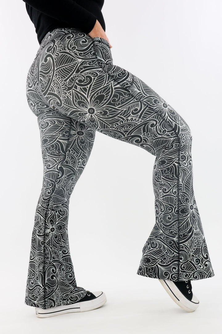 Monochrome Paisley - Flarey Leggings - Leg Pockets Hybrid Flares Pawlie   