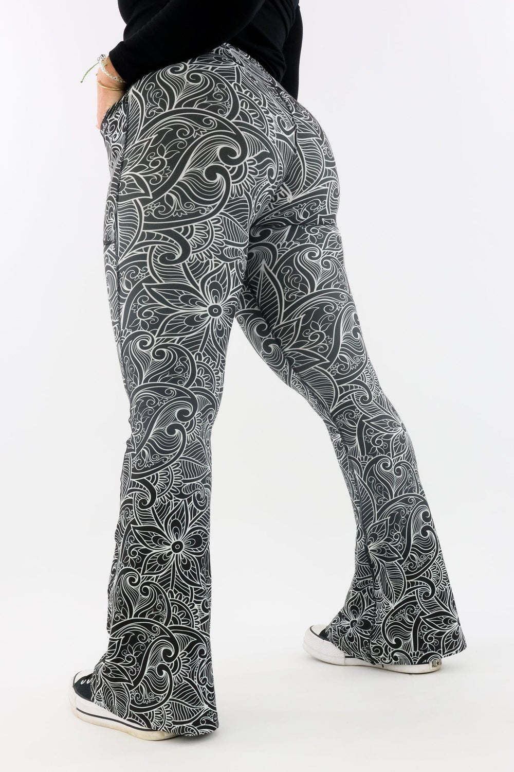 Monochrome Paisley - Flarey Leggings - Leg Pockets Hybrid Flares Pawlie   