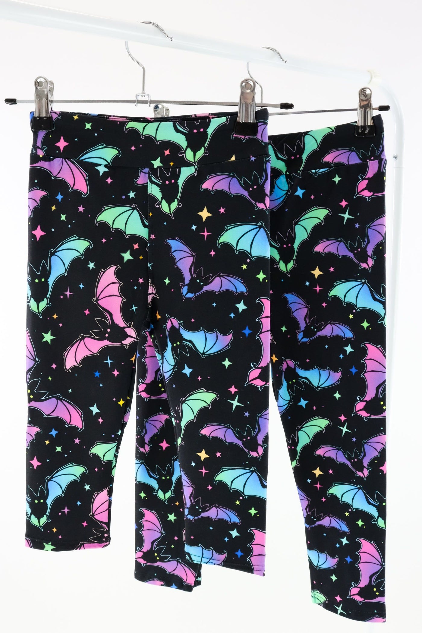 Neon Bats - Kids - Casual - Capri Leggings Casual Kids Leggings Pawlie   