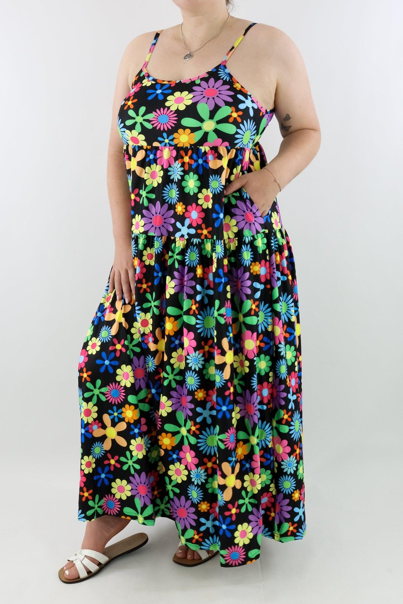 Flower Power - Strappy Maxi Dress - Pockets - Pawlie