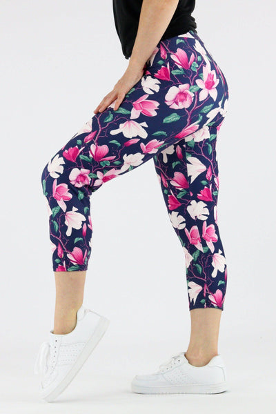 Vintage Magnolia - Casual - Capri Leggings