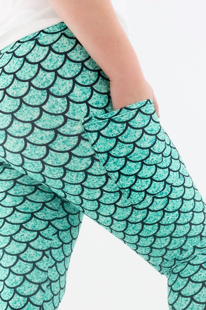 Green Glitter Mermaid - Casual - Capri Leggings - Pockets Casual Capri Leggings - Pockets Pawlie   