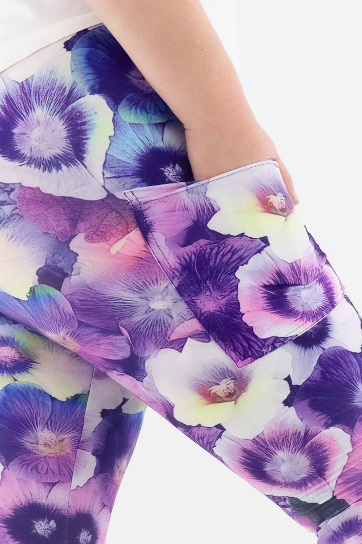 Floricultural - Casual - Capri Leggings - Pockets Casual Capri Leggings - Pockets Pawlie   
