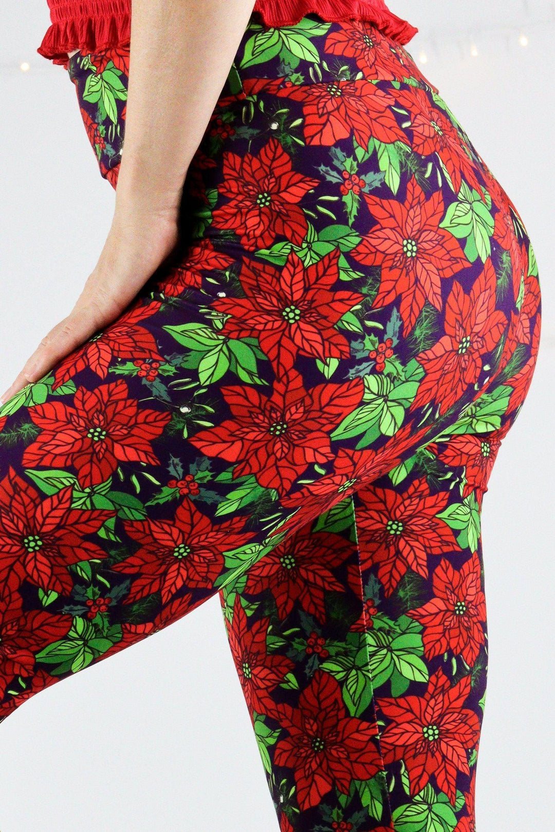 Christmas Poinsettias - Casual Capri Leggings Casual Capri Leggings Pawlie   