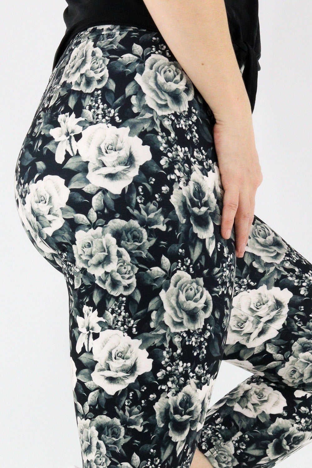 Vintage Rose - Casual Capri Leggings Casual Capri Leggings Pawlie   