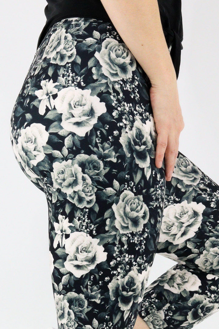 Vintage Rose - Casual Capri Leggings Casual Capri Leggings Pawlie   